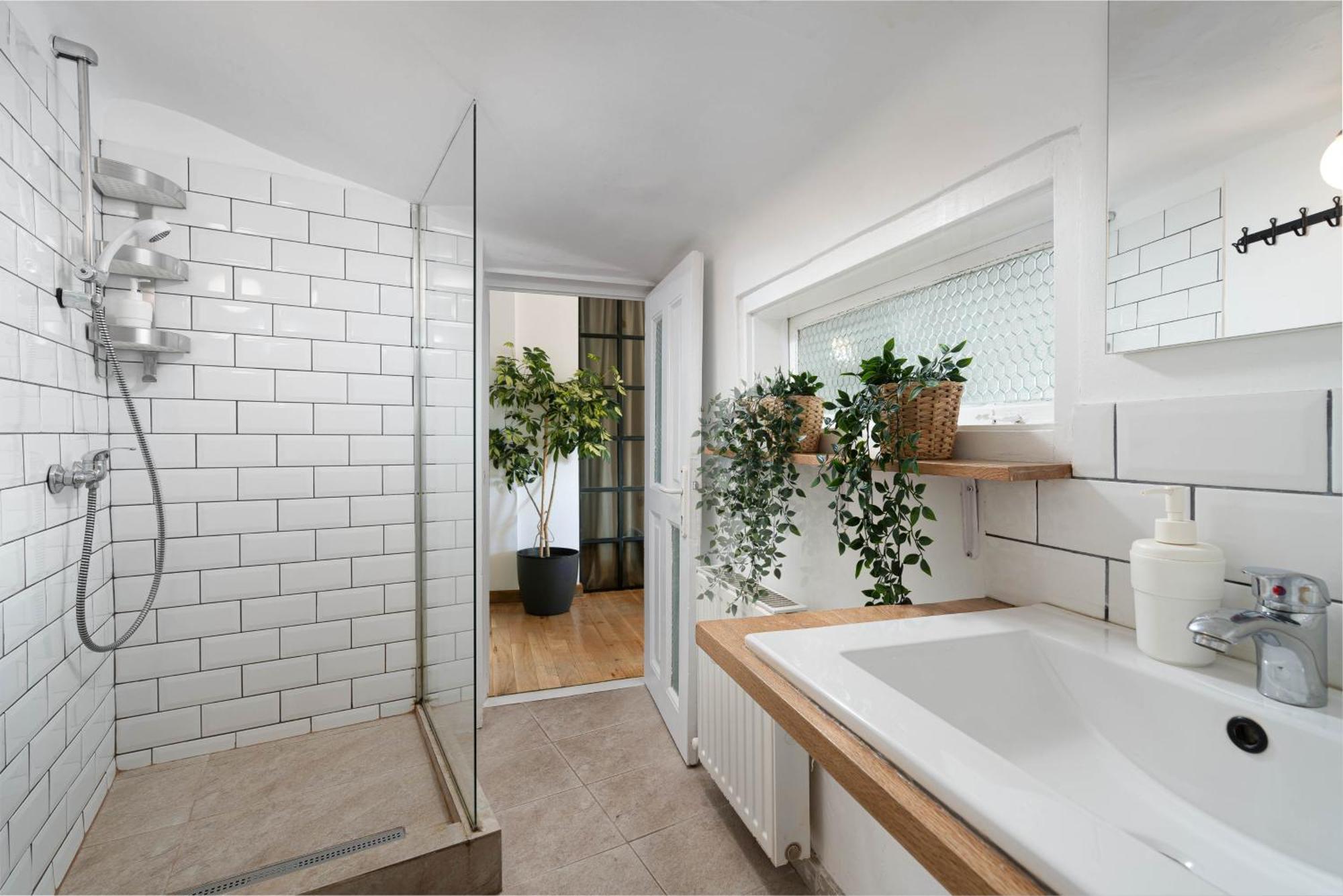 Downtown Home With Terrace By Urbanesq Boekarest Buitenkant foto