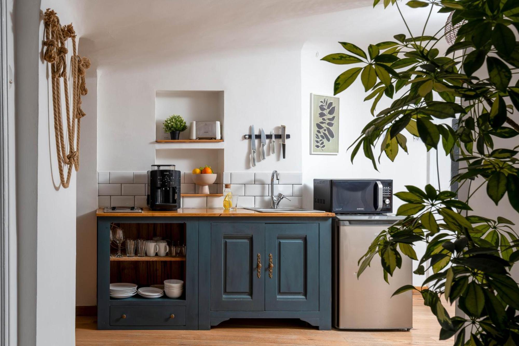 Downtown Home With Terrace By Urbanesq Boekarest Buitenkant foto